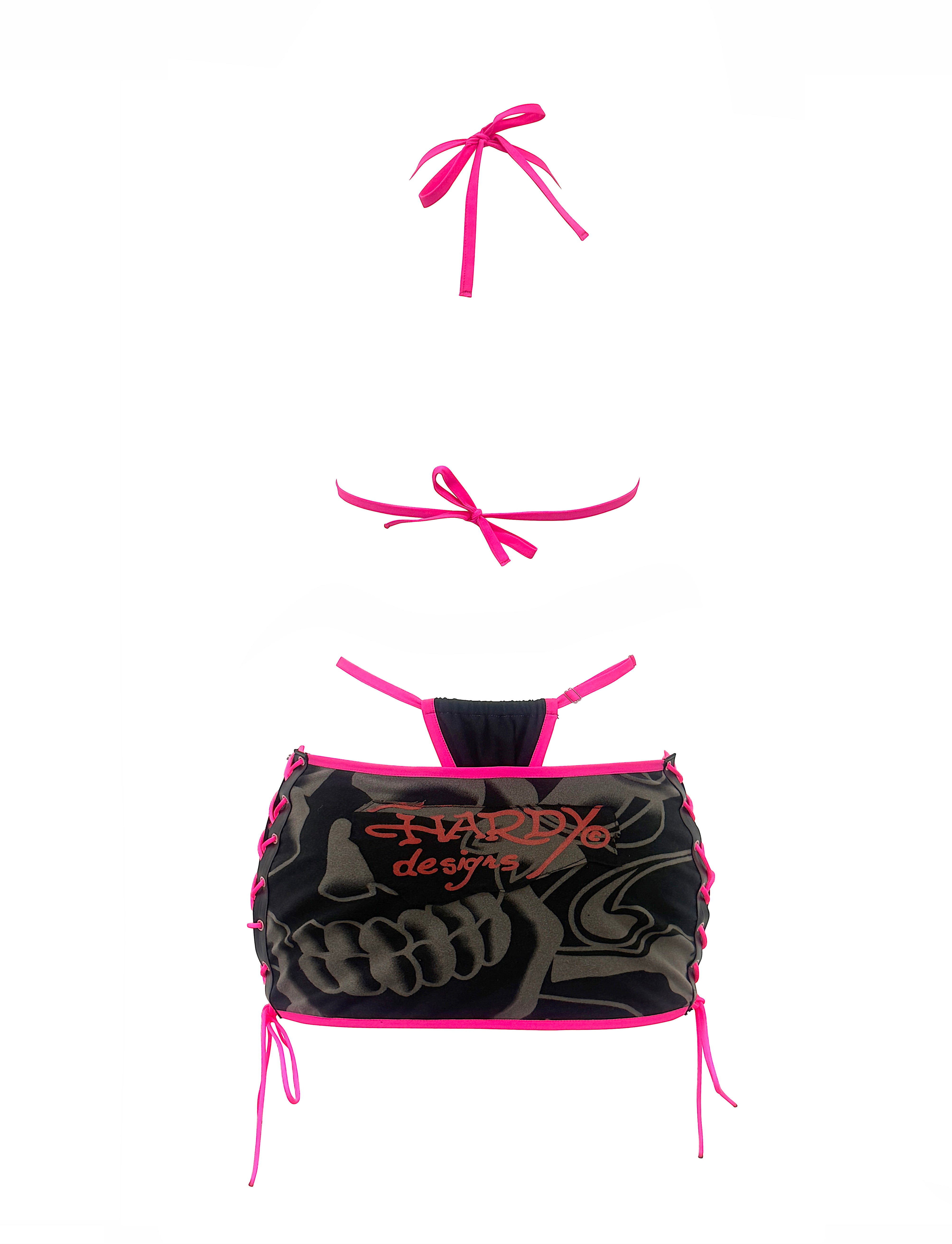 ENSEMBLE JUPE GOTHIQUE ED HARDY NOIRE ET ROUGE