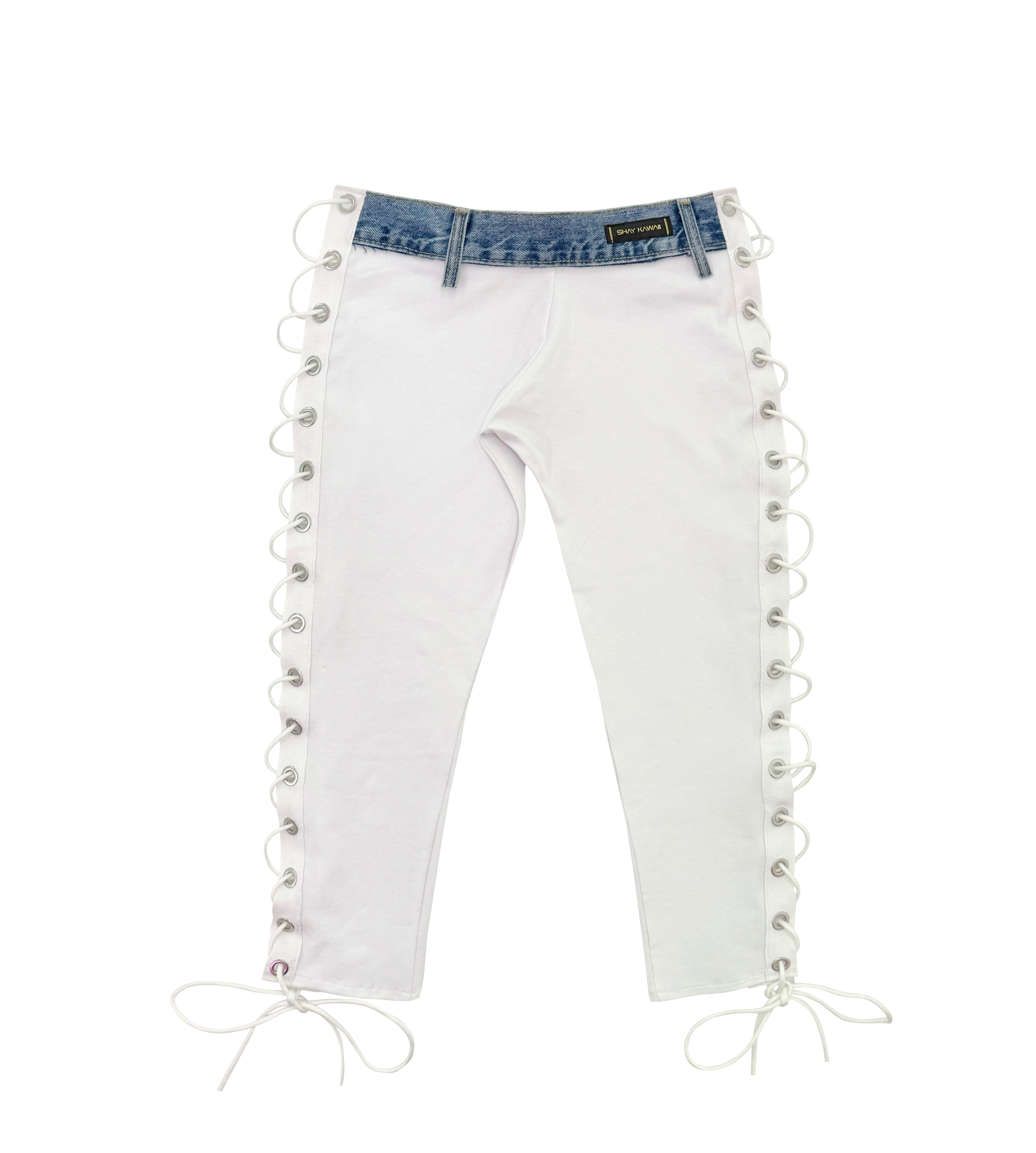 PANTALON CAPRI EN DENTELLE AN 2000