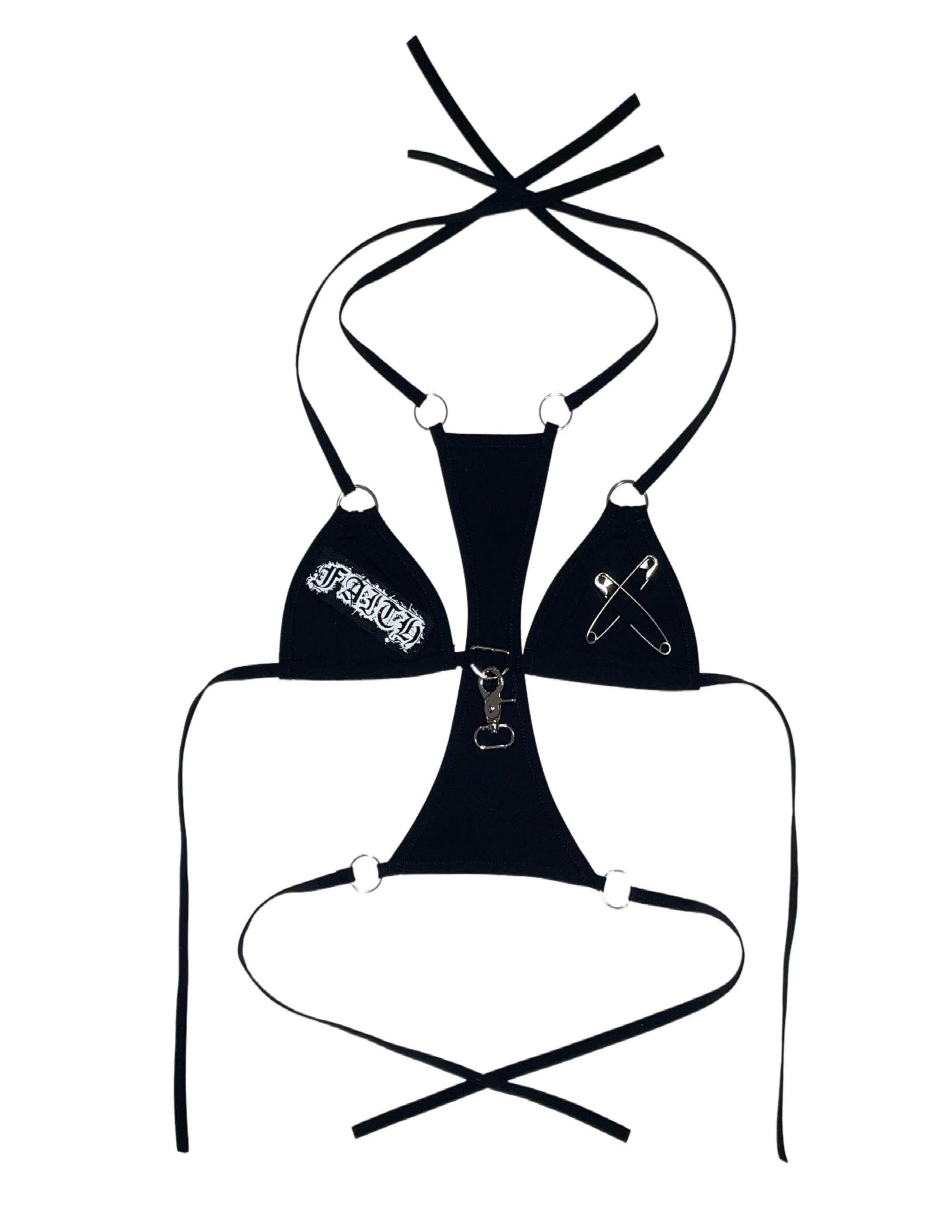 GOTHIKA TOP
